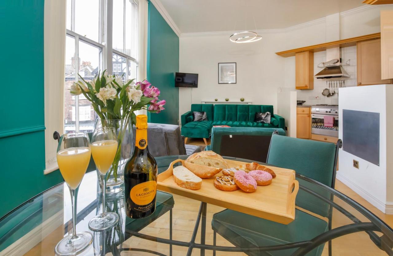 Shambles Suites In The Centre Of York, Sleeps 16 Extérieur photo